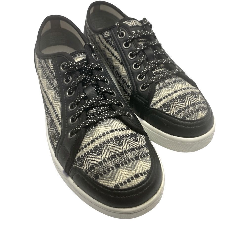 TRAQ by Alegria Sneaq Sz 8 Sari Black Multi Textile Fabric Casual TennisâShoes